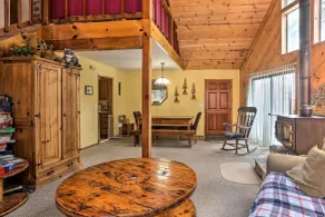 Truckee Outdoorsy Retreat 2 Mi to Donner Lake - Innenbereich