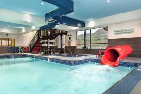 Fairfield Inn & Suites by Marriott Vernon - Piscine