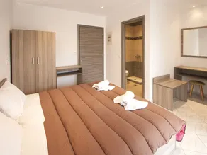 PINEAPPLE Skiathos - Room