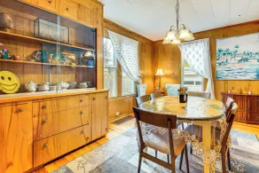 1 Mi to Dtwn: Colorful Binghamton Home - Innvendig