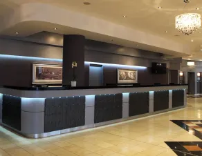 Leonardo Hotel Leeds  - Recepción