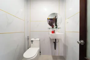 Khách Sạn Bình Dung - Bathroom