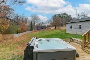 Hot Tub & Yard: 'temptation Stays' Home in Roanoke - Interior
