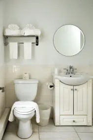 Catskill Seasons Inn - Bathroom