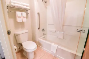 Quality Inn & Suites Sequim at Olympic National Park - Salle de bain