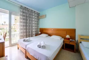 Summery Hotel - Room