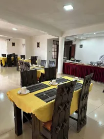Khwesa Resort And hotel Kiminini - Restaurant