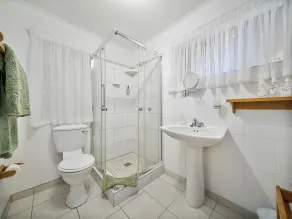 Pumula Lodge 4 Star Guesthouse Knysna - Bathroom