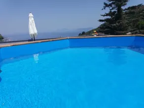 Mama Lina - Pool