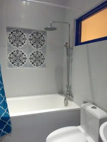 Oktowaves hotel - Bathroom