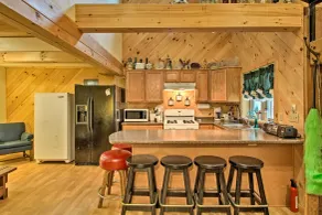 Pet-friendly Rumney Cabin on Stinson Lake! - Innenbereich