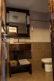 Hotel Poincenot - Badezimmer