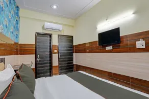 HOTEL LYF SUITES NOIDA 63 - Camera