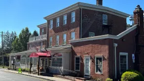 Publick House Hotel Inc. - Extérieur