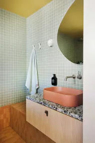 Dolphins Motel - Bathroom