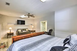 Suwanee House w/ Pool & Game Room! - Innenbereich