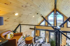 Stunning Hilham Home w/ Hot Tub, Views & Fire Pit! - Interiør