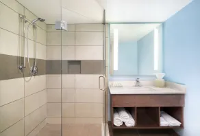 Hotel Indigo Cleveland Beachwood by IHG - Salle de bain