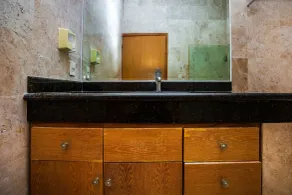 Capital O Cancun International Airport 24/7, - Baño