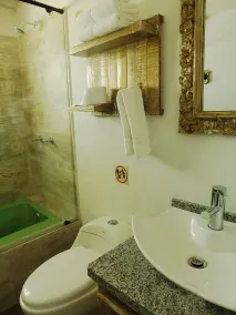 HOTEL BOUTIQUE Santa Helena - Bathroom