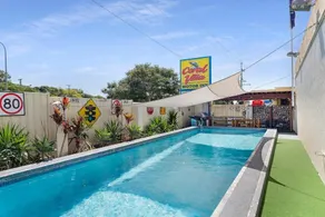 Bundaberg Coral Villa Motor Inn - Piscina