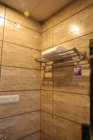 Hotel Pearl Pavallion - Medicity Gurugram, Near Medanta Hospital - Badeværelse