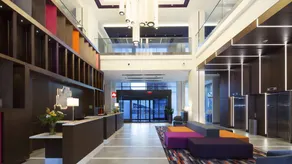 Holiday Inn Hotel & Suites - Montreal Centre-ville Ouest by IHG - Réception