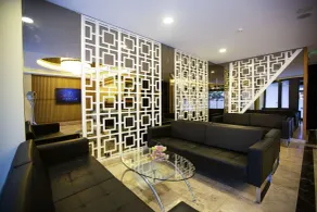 RESTWON SUIT - Reception
