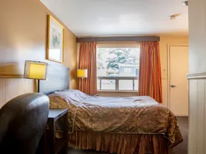 Hotel Richmond Hill ON North - Room