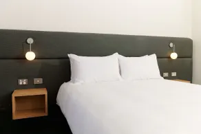 Statesman Hotel - Chambre