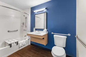 Spark by Hilton Salt Lake City Central - Salle de bain