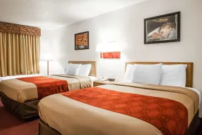 Econo Lodge Truman Inn - Room