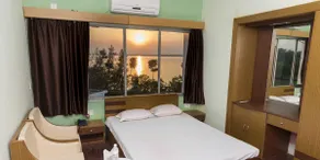 Rajhans Hotel and Resort - Room