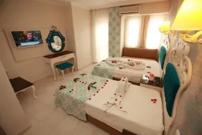 Turk Hotel - Quarto