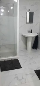 Marahomes - Bathroom