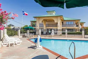 Quality Inn & Suites Abilene North - Pool