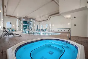 Days Inn & Suites by Wyndham Winkler - Piscine