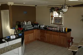 Executive Inn Snyder - Restaurant