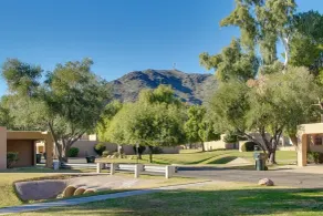 Phoenix Home: Golf, Hike, & Explore Downtown! - Innenbereich
