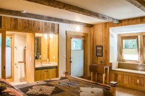 The Squibb Houses - Room