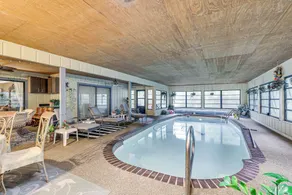 Tampa Area Home w/ Indoor Pool, Families Welcome! - Interior