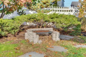 < 1 Mi to Beach! Kennebunk Cottage w/ Yard - Innvendig