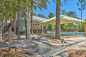 Beach Oasis w/ Pool Access, ~ 1 Mi to Shore! - Pool