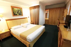 Harmoni Suites Hotel - Room