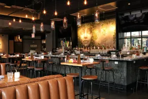 Sentral Michigan Avenue - Restaurant