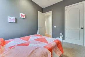 Heart of Dtwn Omaha: Historical Apt w/ Perks - Interior