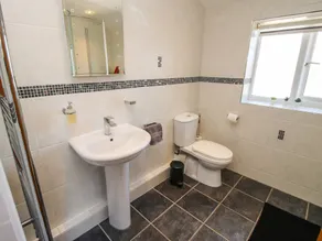 The Coach House At The Gables - Bathroom