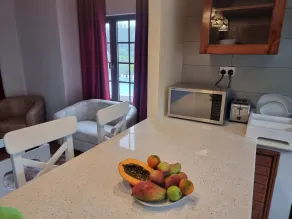 Phoenix Apartments - Living area