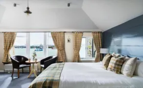 Lifeboat Inn - Chambre
