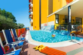 Hotel Ariane - BEACHFRONT, XXL Breakfast & Sea View - Pool
